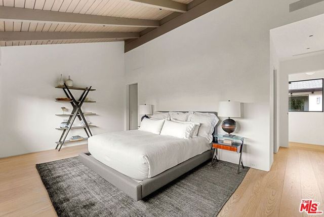 433 Bellagio Terrace, Los Angeles, CA 90049