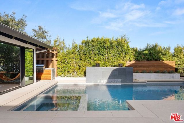 433 Bellagio Terrace, Los Angeles, CA 90049