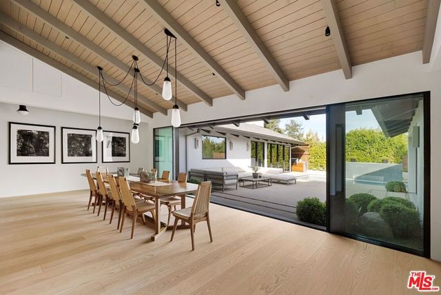 433 Bellagio Terrace, Los Angeles, CA 90049