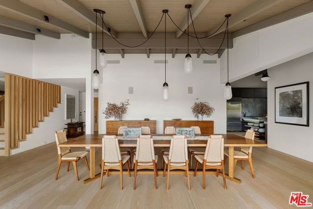 433 Bellagio Terrace, Los Angeles, CA 90049