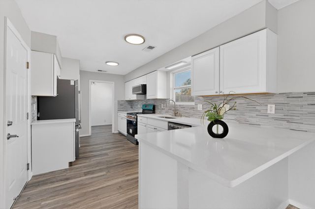 91 Idaho Creek Road NE, Albuquerque, NM 87124