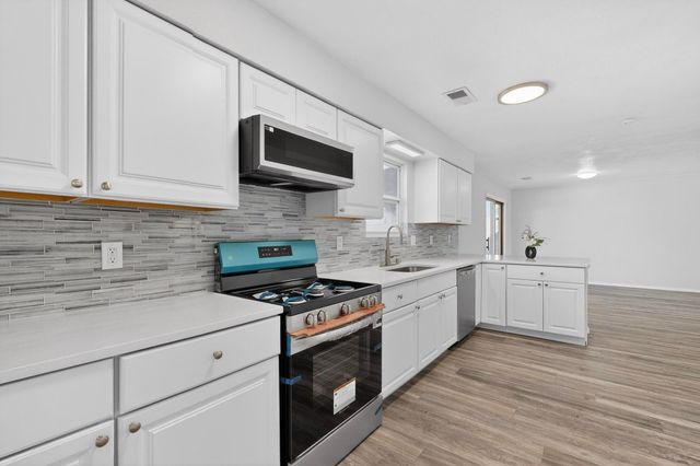 91 Idaho Creek Road NE, Albuquerque, NM 87124