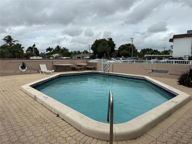 1100 SE 4th Ave 32, Deerfield Beach, FL 33441