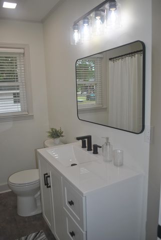 396 Lakewood Ave., Georgetown, SC 29440