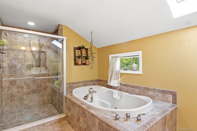 18 Greenlawn Road, Huntington, NY 11743