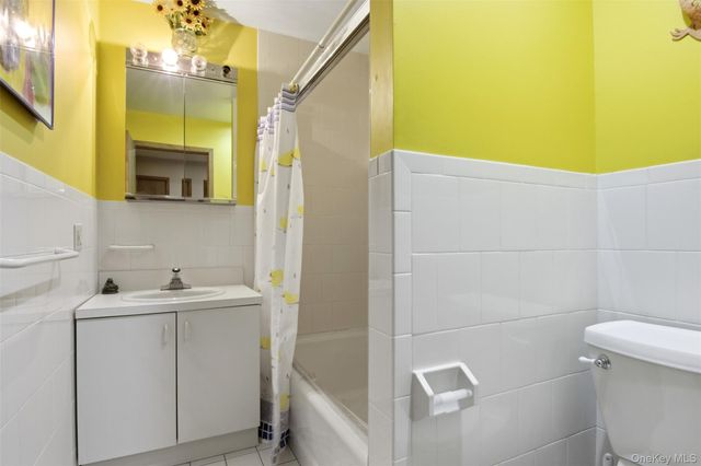 18 Greenlawn Road, Huntington, NY 11743