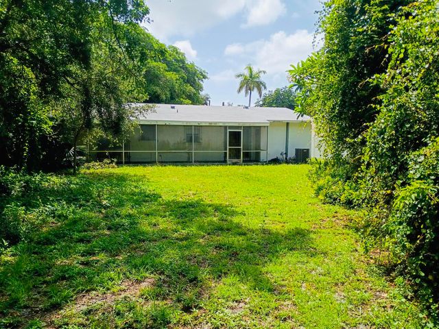 15250 NE 2ND Avenue, Miami, FL 33162