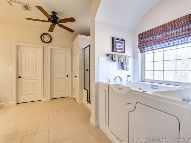 16184 S 279th East Avenue, Coweta, OK 74429