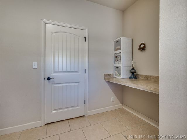 16184 S 279th East Avenue, Coweta, OK 74429