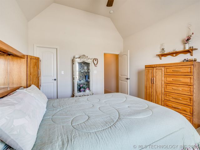 16184 S 279th East Avenue, Coweta, OK 74429