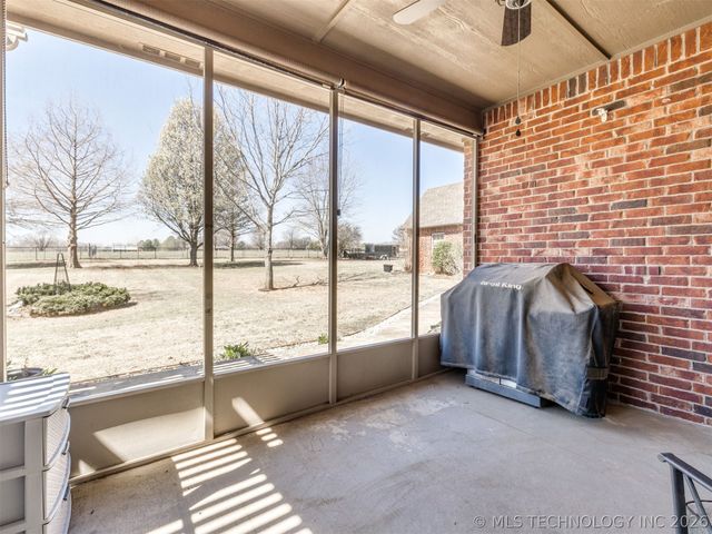 16184 S 279th East Avenue, Coweta, OK 74429