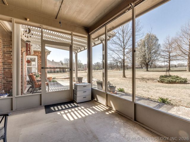 16184 S 279th East Avenue, Coweta, OK 74429