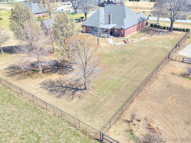 16184 S 279th East Avenue, Coweta, OK 74429