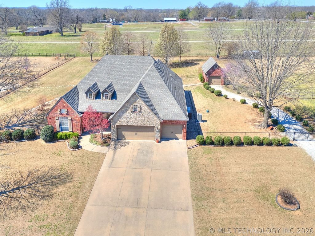 16184 S 279th East Avenue, Coweta, OK 74429