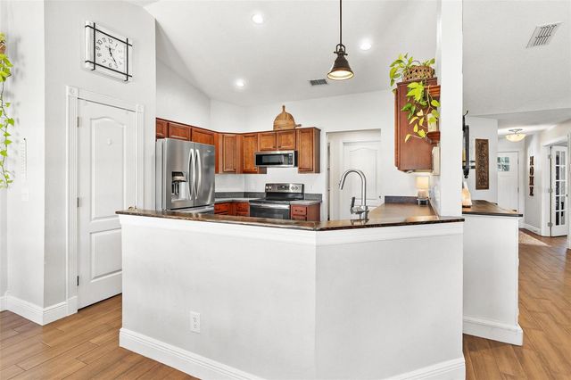 24251 CALUSA BOULEVARD, Eustis, FL 32736