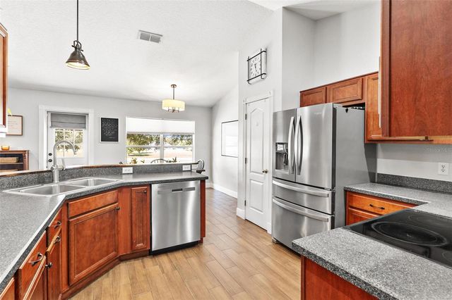 24251 CALUSA BOULEVARD, Eustis, FL 32736