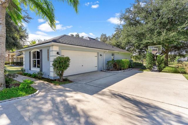 24251 CALUSA BOULEVARD, Eustis, FL 32736