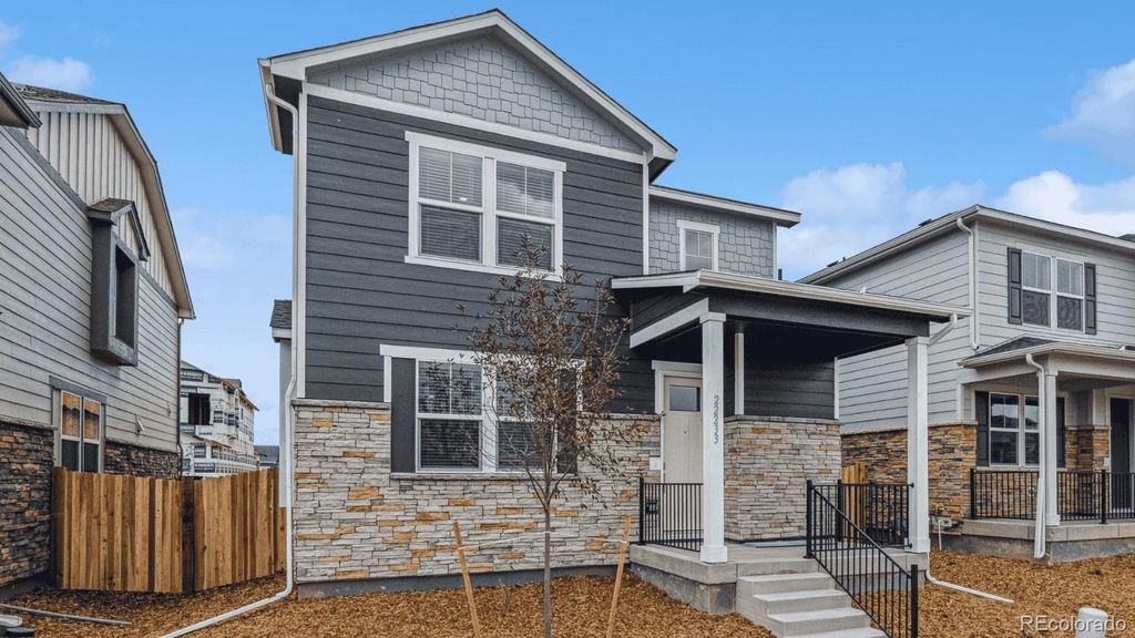687 N Ukraine Street, Aurora, CO 80018