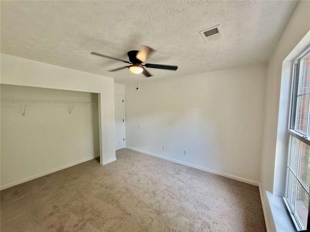 410 Crestbend Lane, Powder Springs, GA 30127