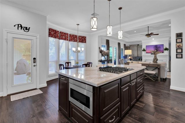 2211 Bens View Trail, Kingwood, TX 77339