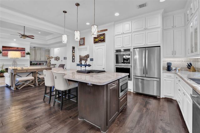 2211 Bens View Trail, Kingwood, TX 77339