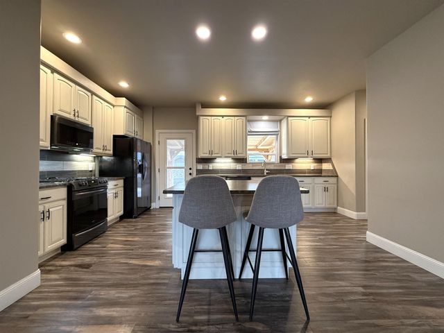 853 Fire Agate Lane, Grand Junction, CO 81506