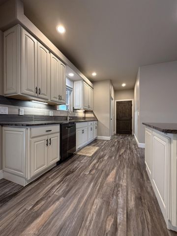 853 Fire Agate Lane, Grand Junction, CO 81506