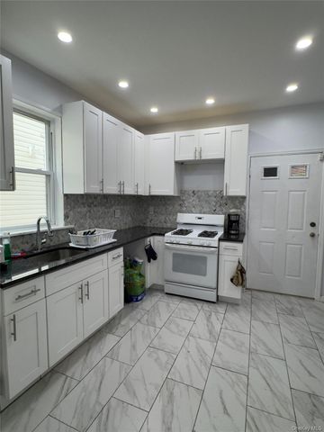 2042 Colonial Avenue, Bronx, NY 10461