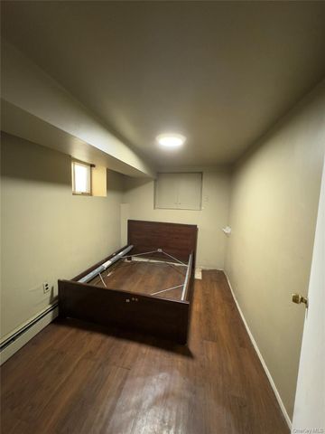 2042 Colonial Avenue, Bronx, NY 10461