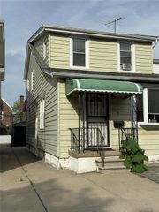2042 Colonial Avenue, Bronx, NY 10461