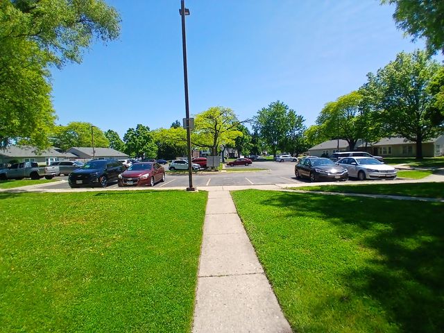 12 Fernwood Drive O, Bolingbrook, IL 60440