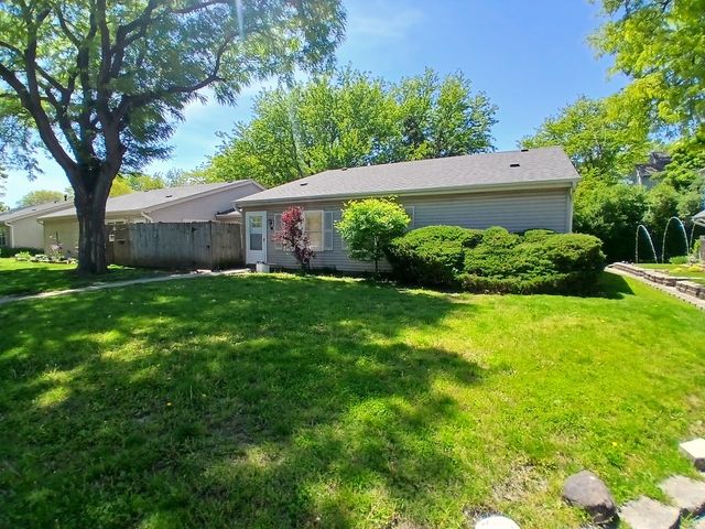 12 Fernwood Drive O, Bolingbrook, IL 60440