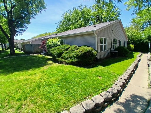 12 Fernwood Drive O, Bolingbrook, IL 60440