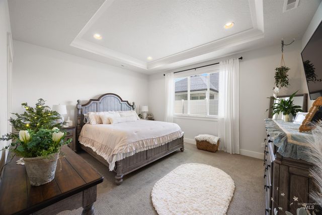 122 N Woody Knoll Ln, Eagle, ID 83616