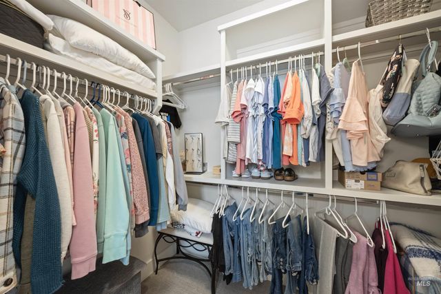 122 N Woody Knoll Ln, Eagle, ID 83616