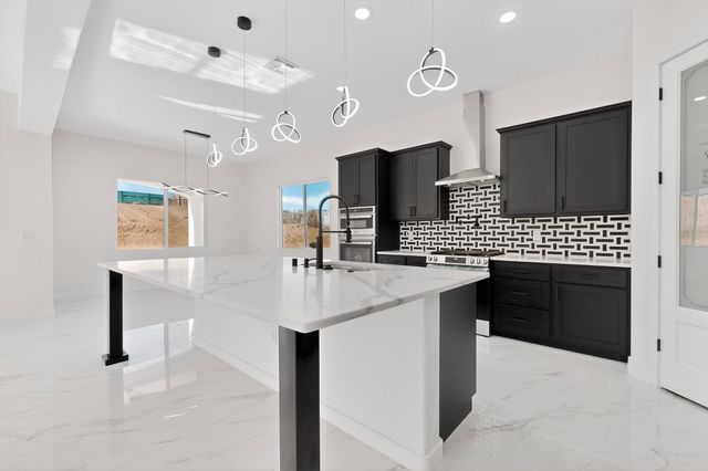 6030 Miller Road NE, Rio Rancho, NM 87144