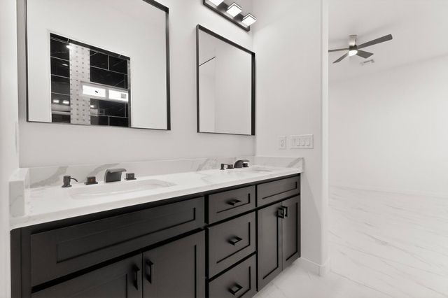 6030 Miller Road NE, Rio Rancho, NM 87144