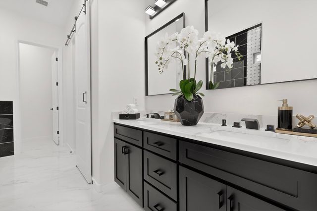 6030 Miller Road NE, Rio Rancho, NM 87144