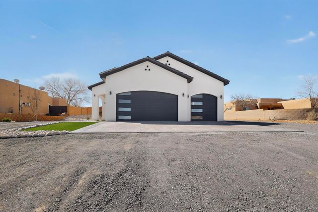 6030 Miller Road NE, Rio Rancho, NM 87144