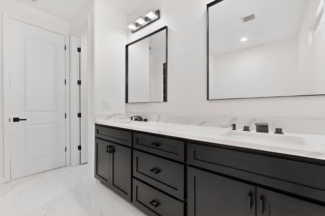 6030 Miller Road NE, Rio Rancho, NM 87144