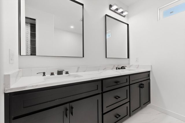 6030 Miller Road NE, Rio Rancho, NM 87144