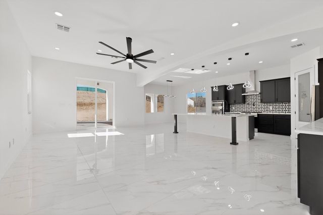 6030 Miller Road NE, Rio Rancho, NM 87144