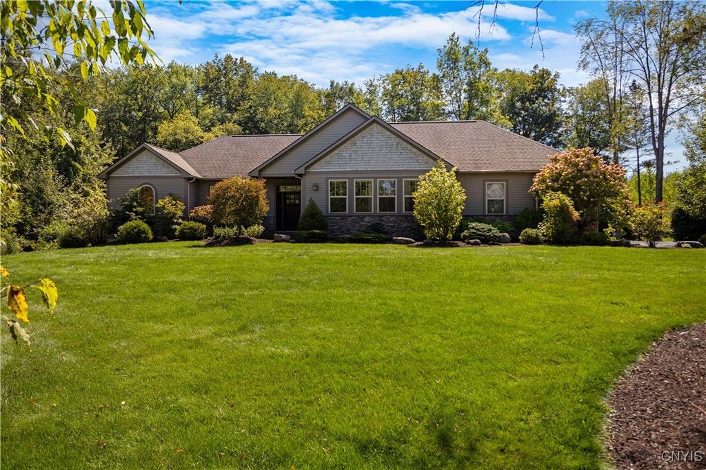 4350 Chickadee Circle, Onondaga, NY 13215