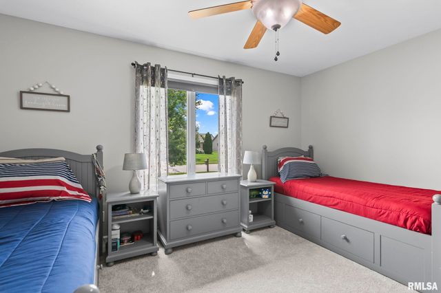 2809 Covered Wagon Trail, Springfield, IL 62711