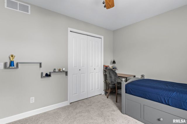 2809 Covered Wagon Trail, Springfield, IL 62711