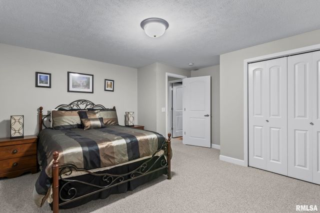 2809 Covered Wagon Trail, Springfield, IL 62711