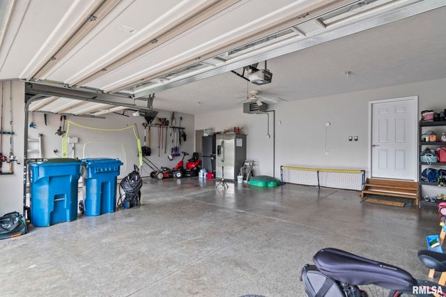 2809 Covered Wagon Trail, Springfield, IL 62711