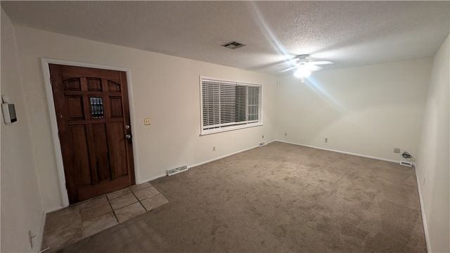 117 N Cynthia Avenue, Farmington, AR 72730