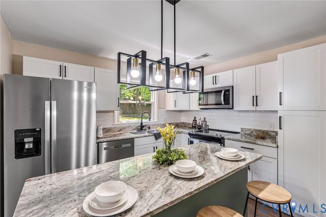 2206 Seminole Ave, Chester, VA 23831