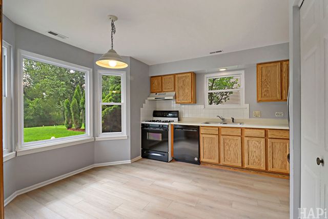 3612 Hale Lane, Island Lake, IL 60042